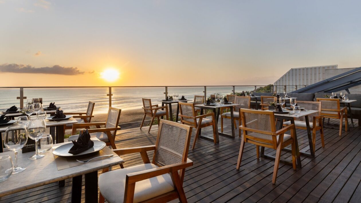 a sunset scenery in seminyak restaurant