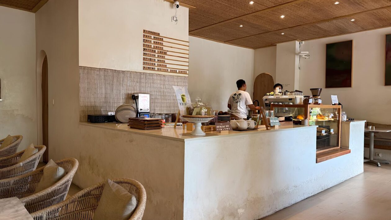 cafe organic (seminyak)
