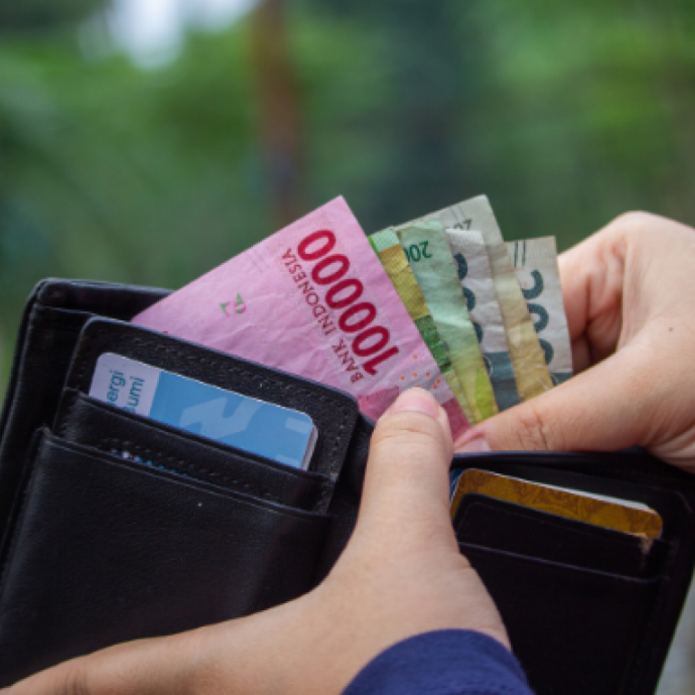 Money and payments in bali