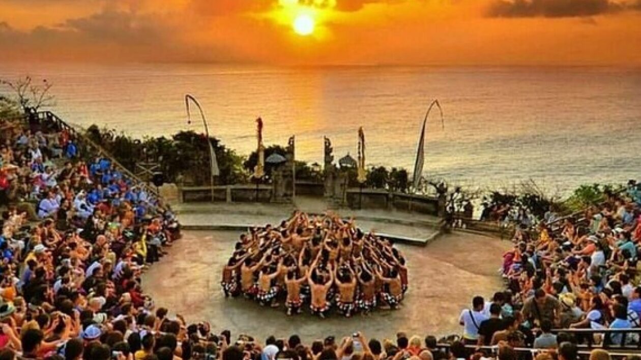 Sunset Kecak Dance at Uluwatu Temple