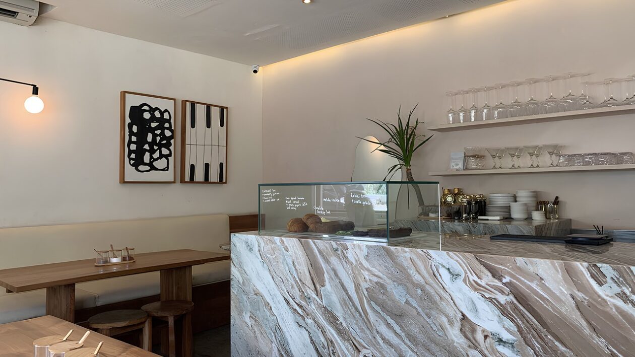 Clove Café, Cemagi (@clovebali)