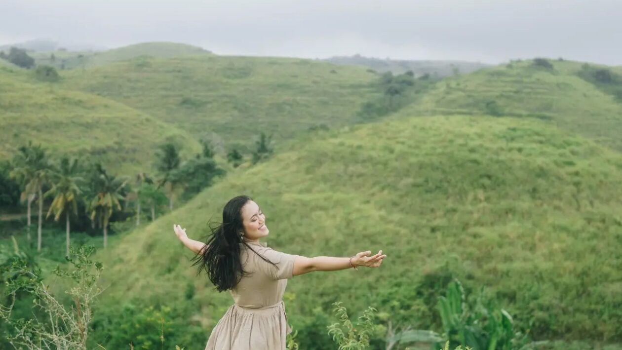 Teletubbies Hill – Landscapes That Feel Like Another World