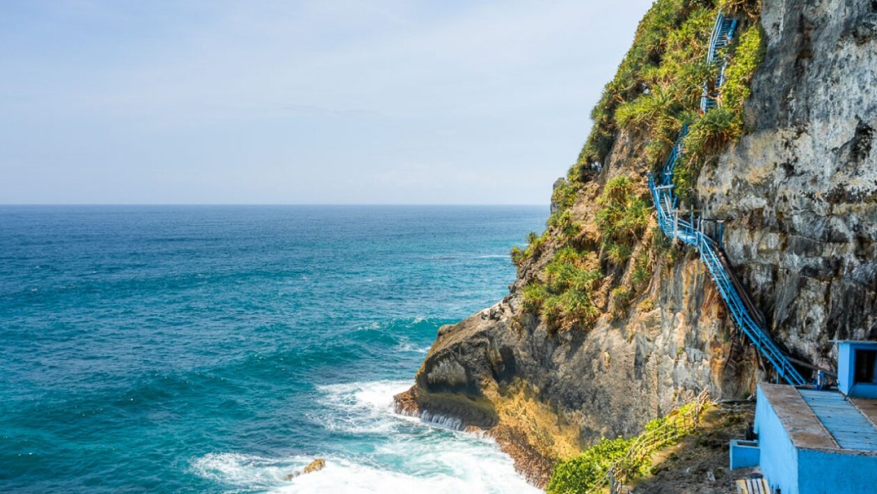 Peguyangan Waterfall – A Scenic Descent on Bright Blue Stairs