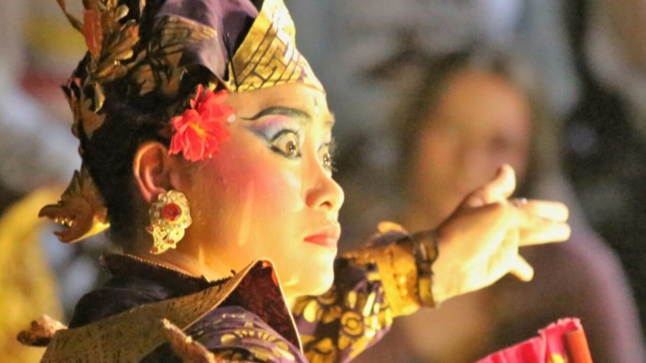 Gunung Sari Dance Performances – Almost 100 Years of Artistry