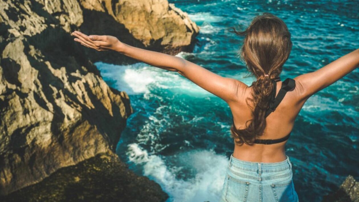 Angel’s Billabong – Crystal Pools With a Cliffside Backdrop