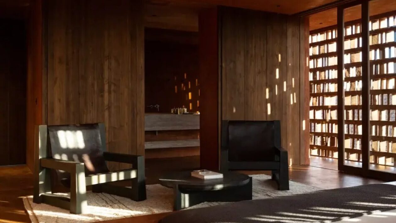 Further Hotel